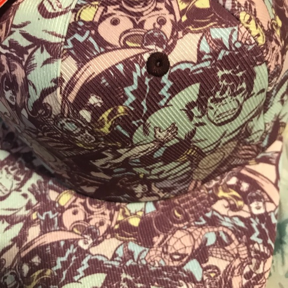 ❌SOLD❌New! Marvel hat - Picture 3 of 3
